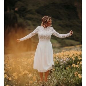 Ivy City Co Arabella white dress size medium